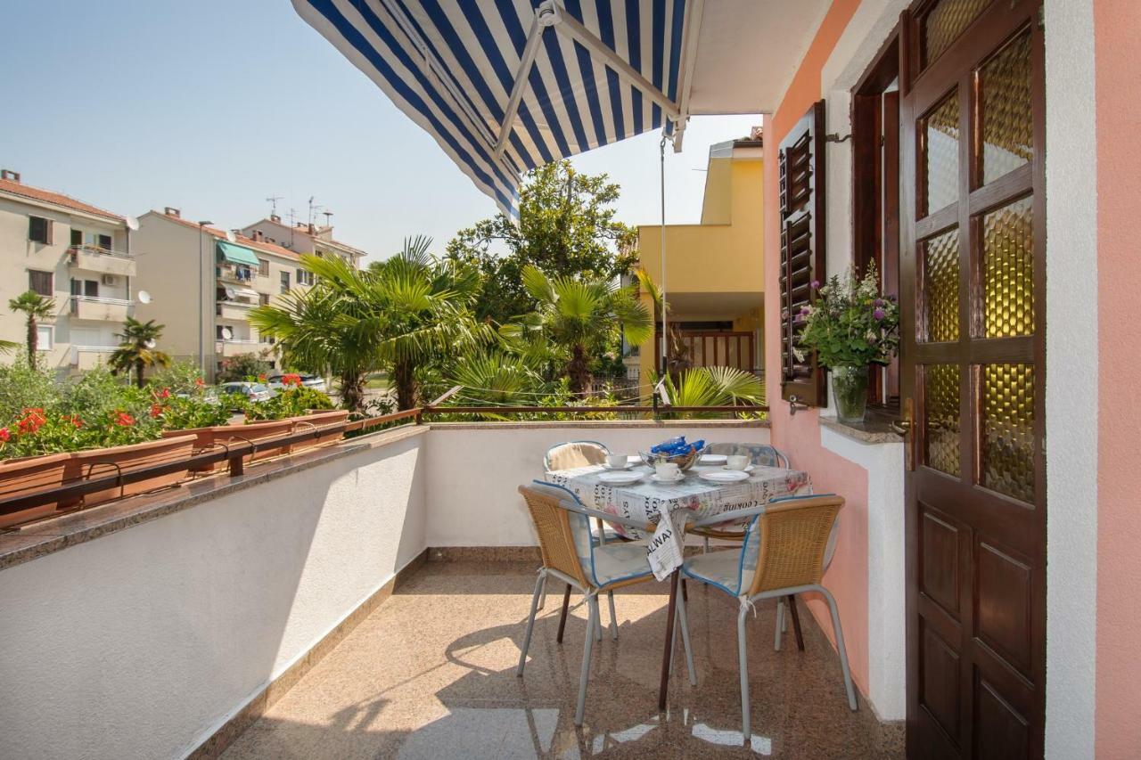 Apartments Nives Porec Exterior photo