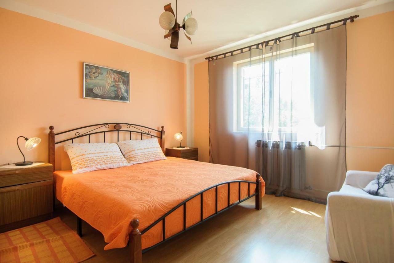 Apartments Nives Porec Exterior photo