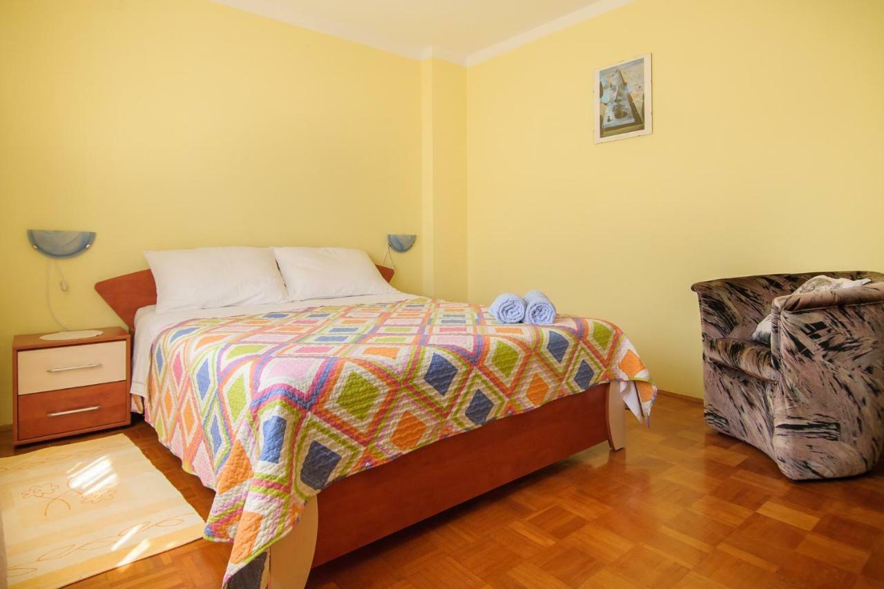 Apartments Nives Porec Exterior photo