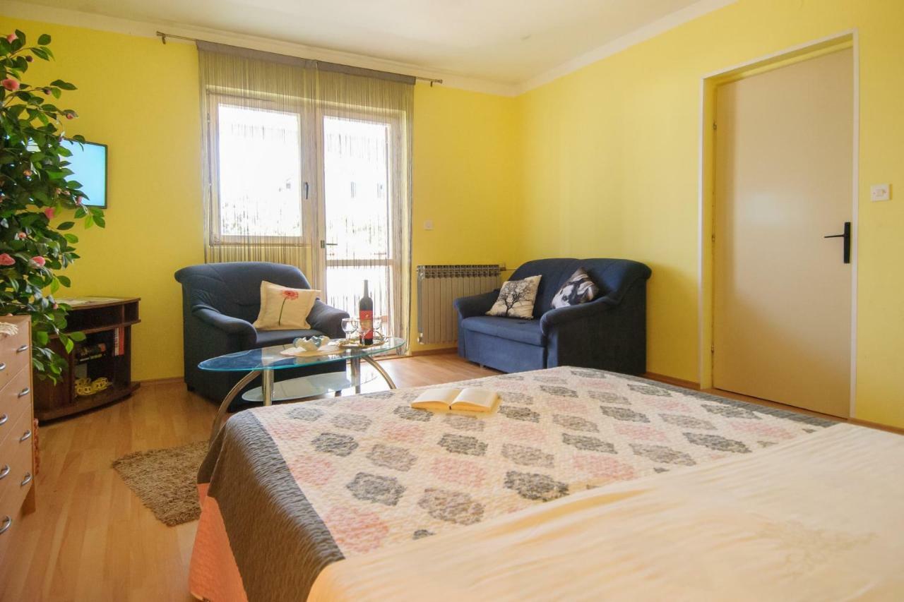 Apartments Nives Porec Exterior photo